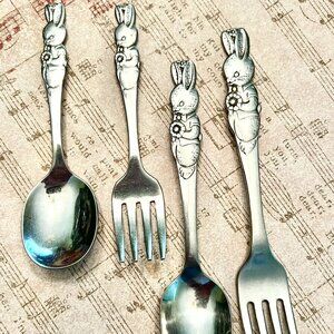 Vtg Oneida Community Stainless Children’s PETER RABBIT BUNNY 4 Piece Flatware